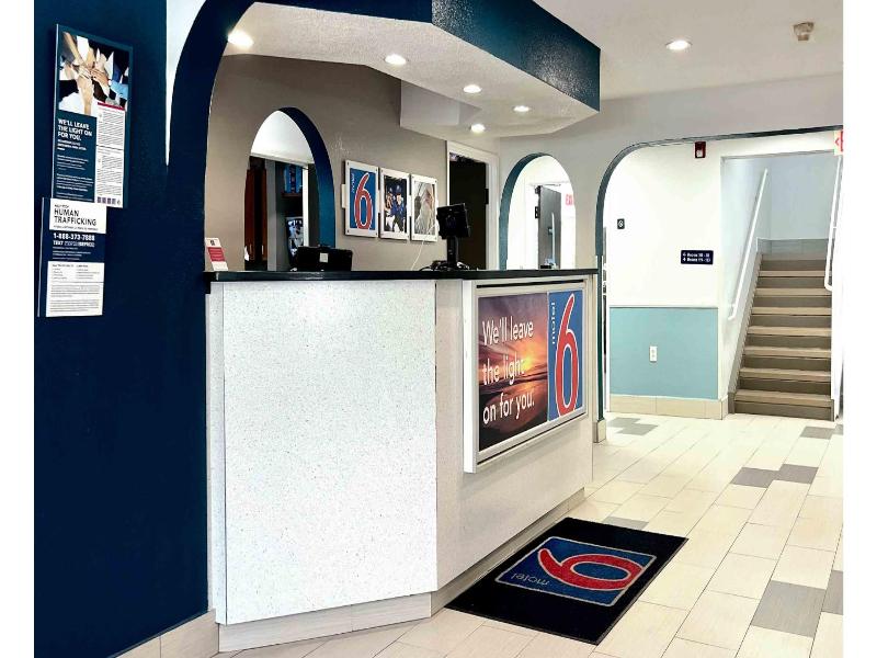 Motel 6 Simpsonville, Sc - Greenville image