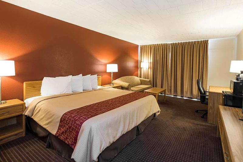 Days Inn by Wyndham Williamsport image