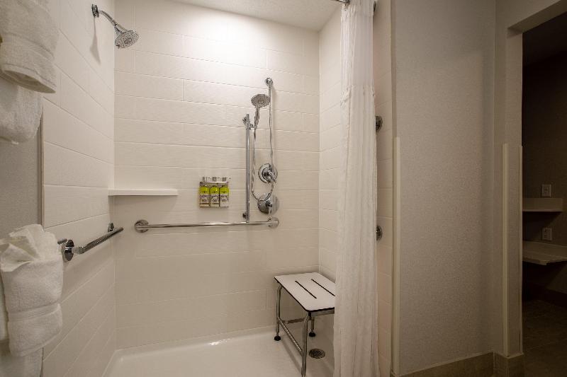 Holiday Inn Express & Suites Deland South image