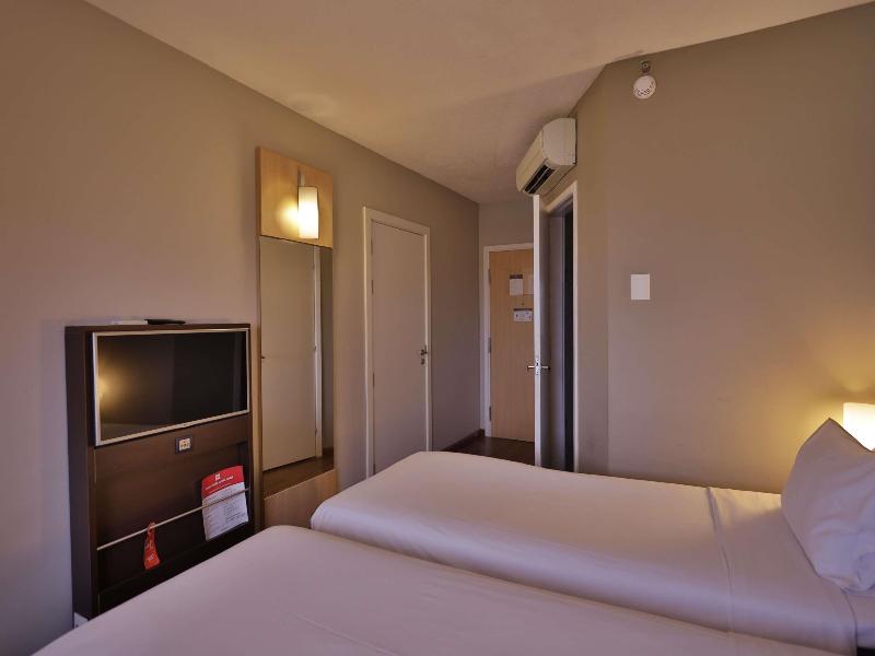 ibis Recife Boa Viagem image