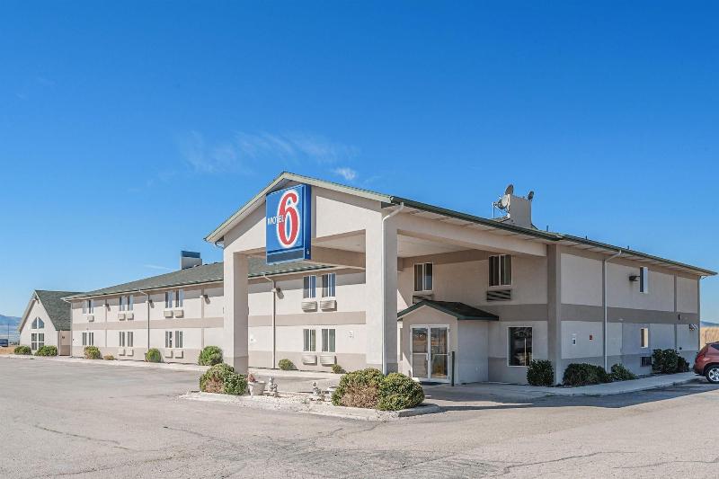 Motel 6 Beaver image