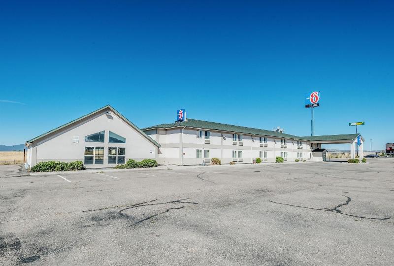 Motel 6 Beaver image