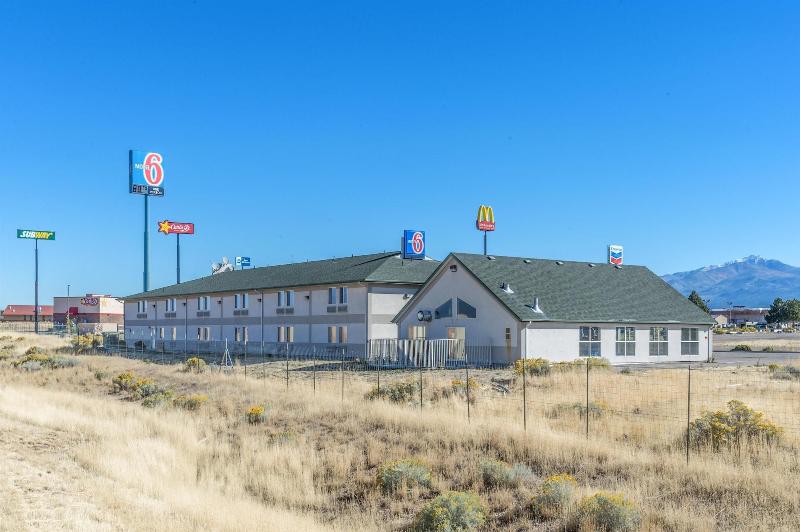 Motel 6 Beaver image