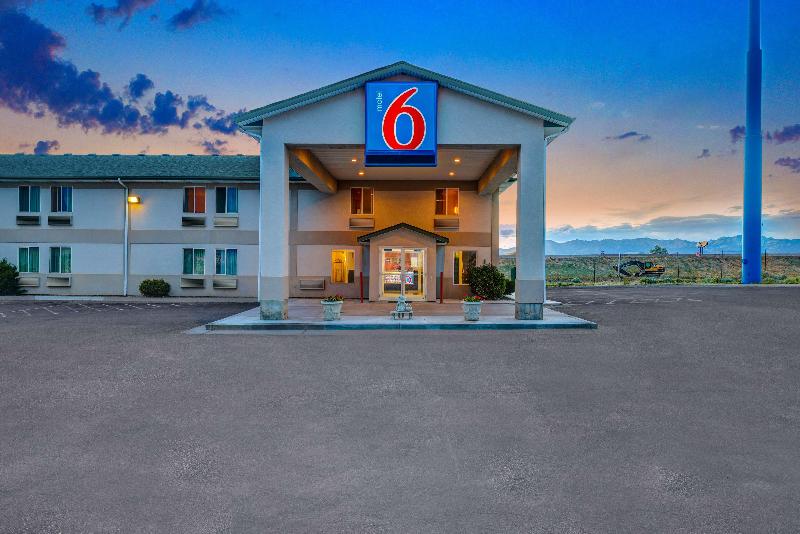 Motel 6 Beaver image