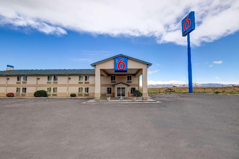 Motel 6 Beaver image