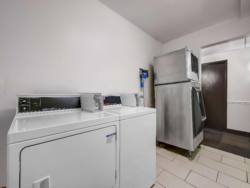 Motel 6 Beaver image
