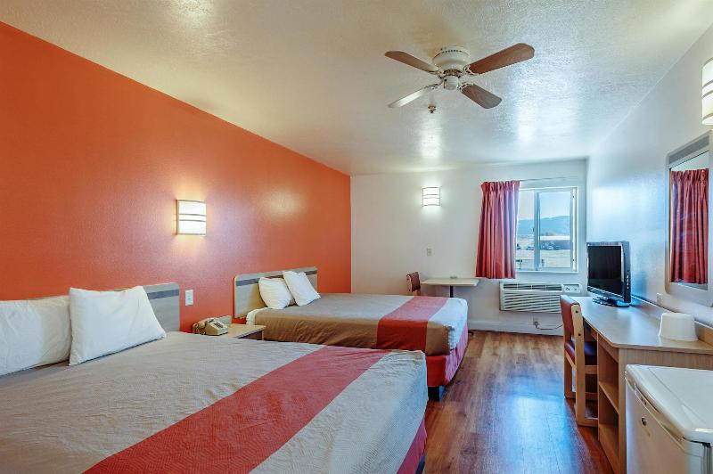 Motel 6 Beaver image