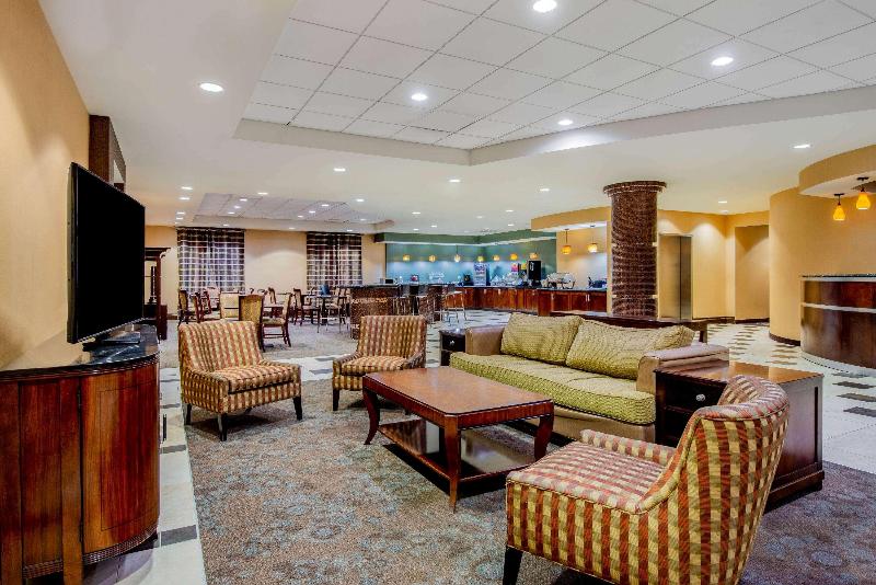 La Quinta Inn & Suites Bel Air/I-95 Exit 77A image