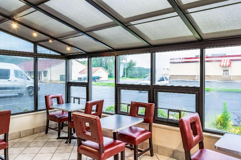 Red Roof Inn Columbus - Taylorsville image