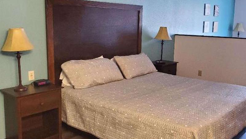 Jasper Ridge Inn Ishpeming image