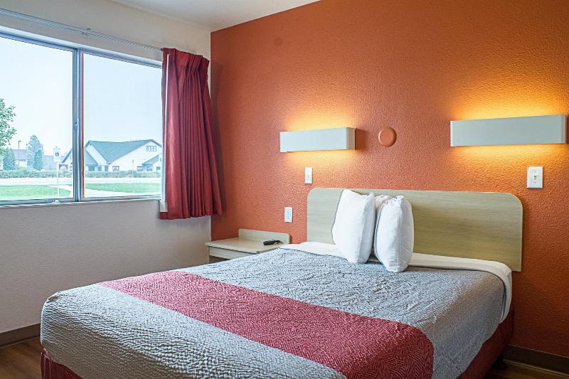 Motel 6 Kalispell image