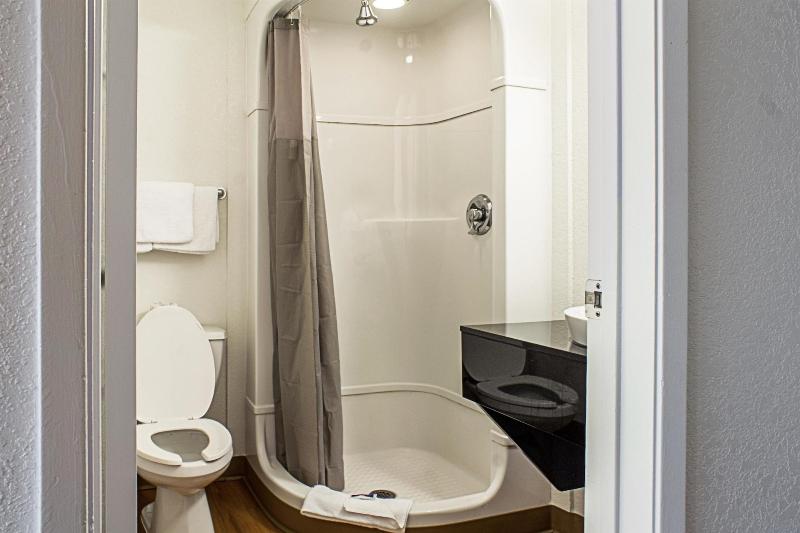 Motel 6 Kalispell image