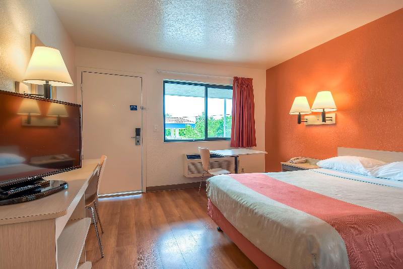 Motel 6 Los Angeles El Monte image