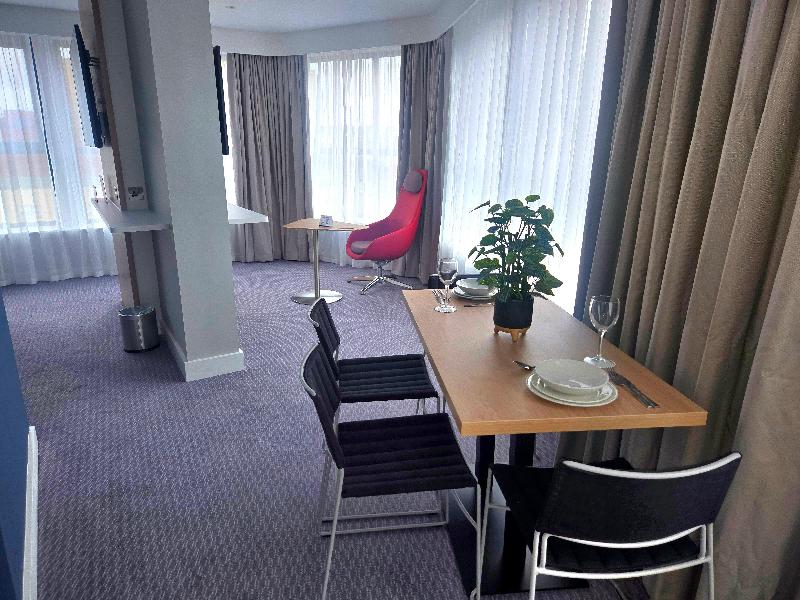 Holiday Inn Express Derry - Londonderry image