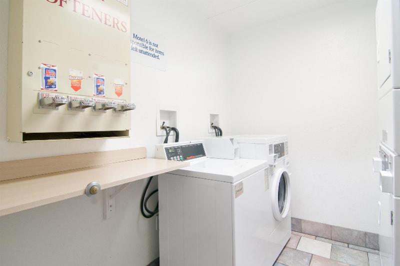 Motel 6 Minneapolis South Lakeville image