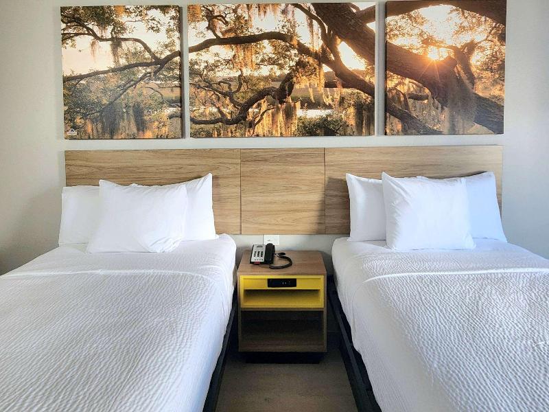 Days Inn By Wyndham Lafayette image