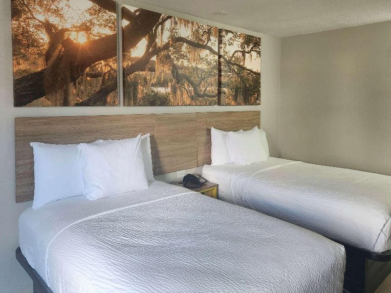 Days Inn By Wyndham Lafayette image