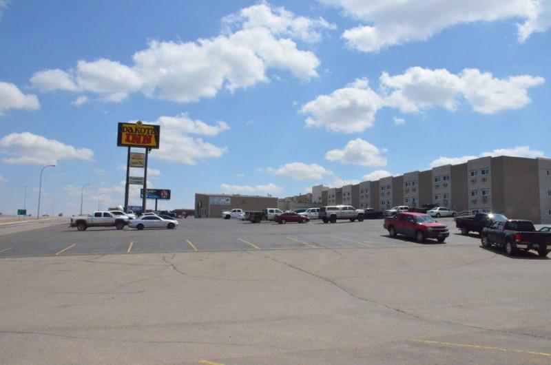 Dakota Inn Minot image