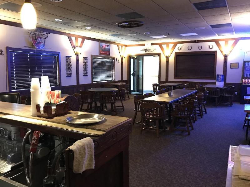 Dakota Inn Minot image