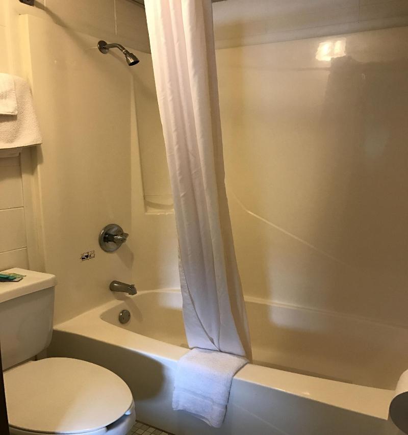 Dakota Inn Minot image