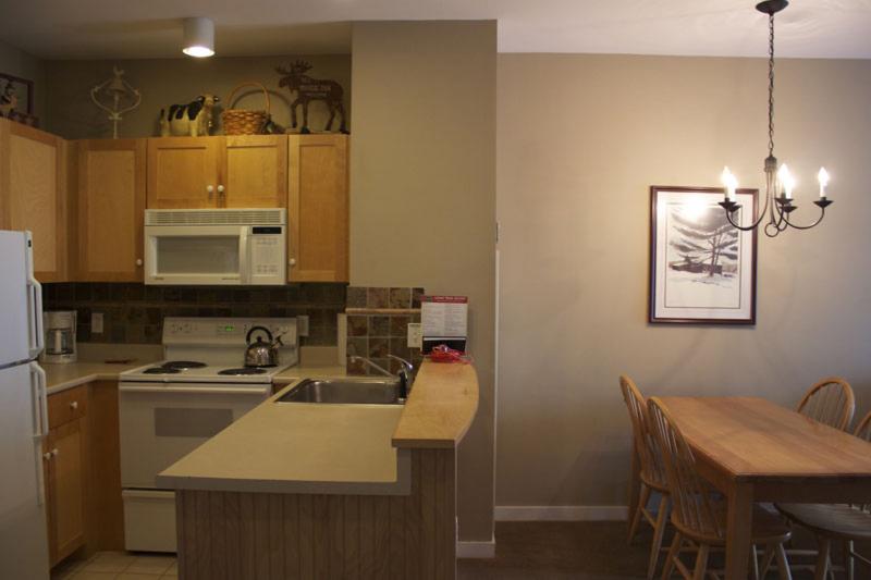 Long Trail House at Stratton Mountain image