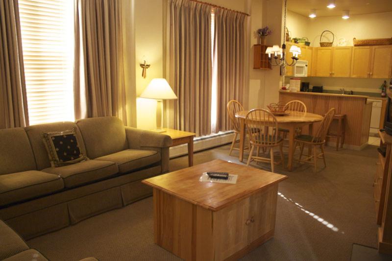 Long Trail House at Stratton Mountain image