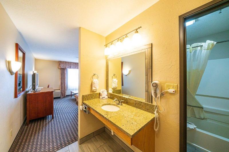 Alpine Inn Suites image