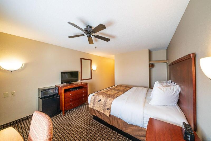 Alpine Inn Suites image