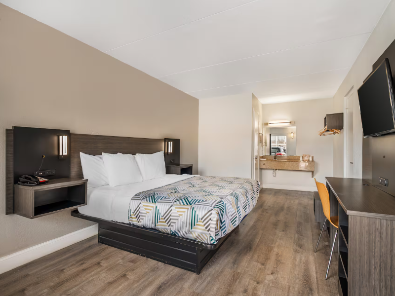 Travelodge by Wyndham Norfolk Airport image