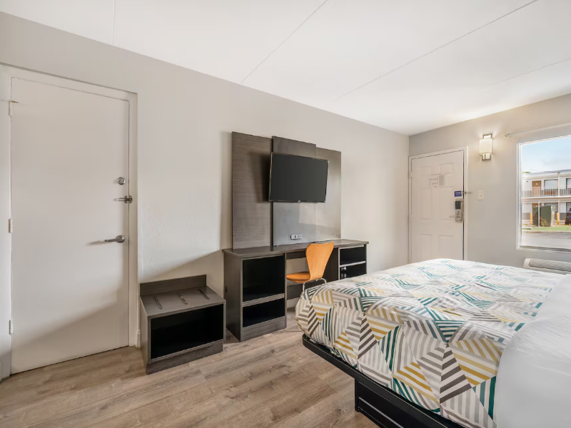 Travelodge by Wyndham Norfolk Airport image