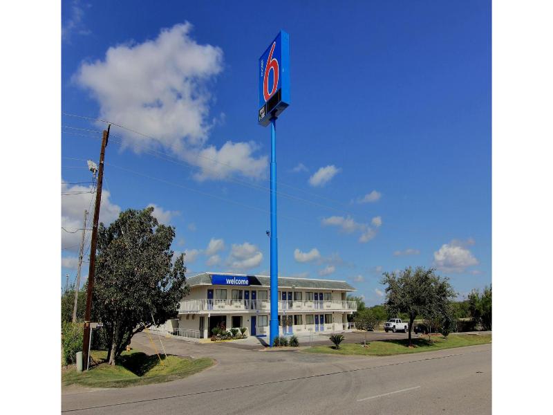 Motel 6 Kingsville, Tx — general view