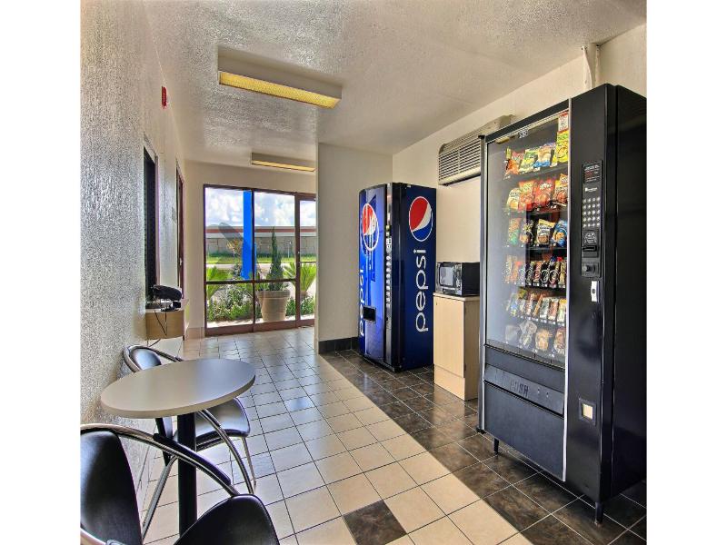 Motel 6 Kingsville, Tx image