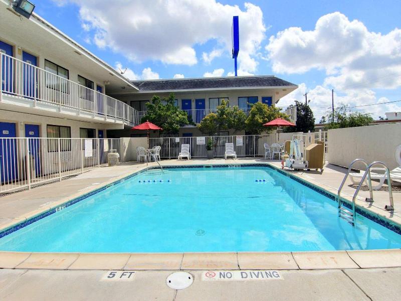 Motel 6 Kingsville, Tx image