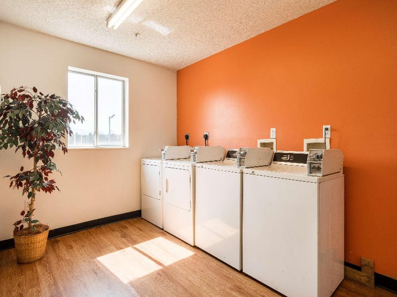 Motel 6 Newport image