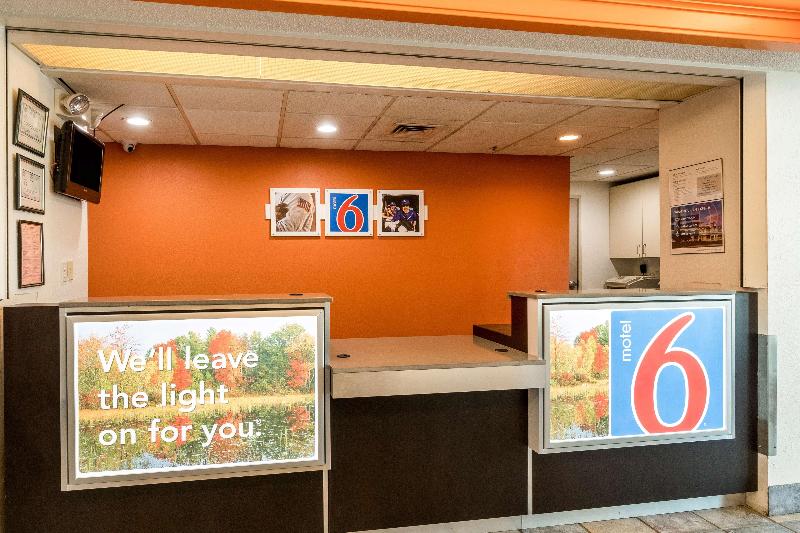 Motel 6 Newport image