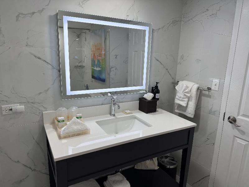 The Roslyn, Tapestry Collection By Hilton image