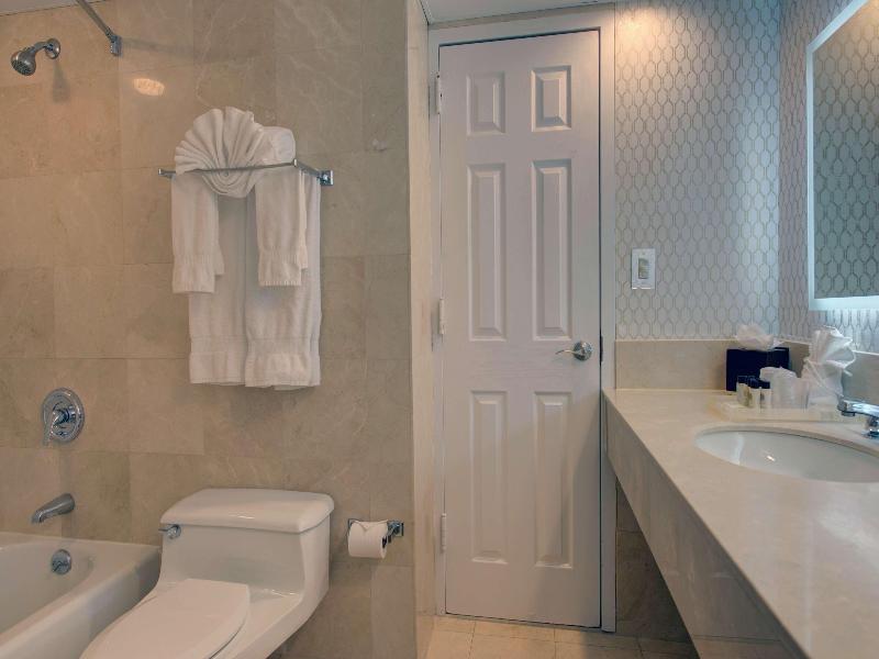 The Roslyn, Tapestry Collection By Hilton image