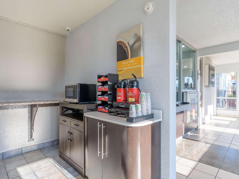 Motel 6 Hayward, CA – Silicon Valley Gateway image