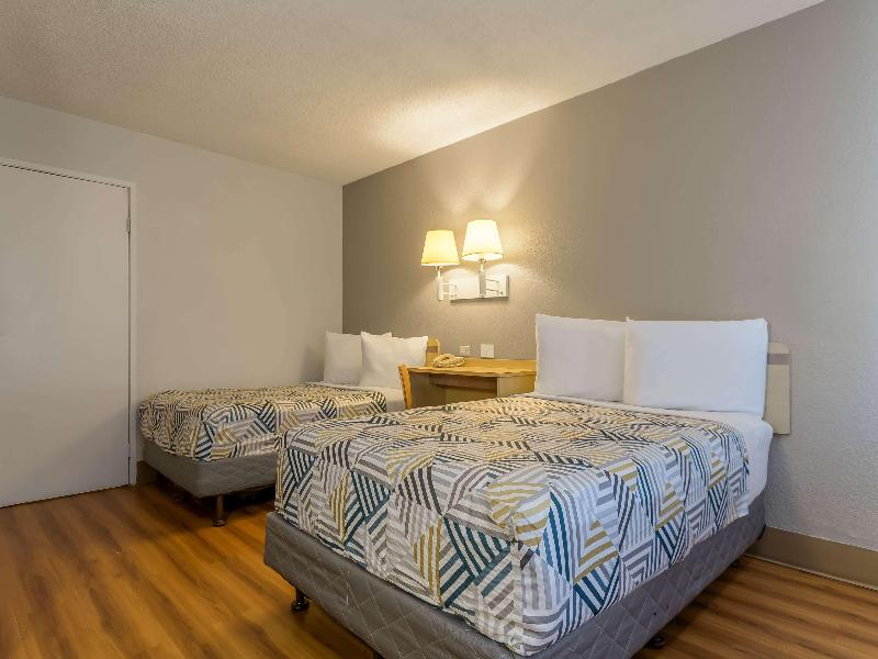 Motel 6 Hayward, CA – Silicon Valley Gateway image