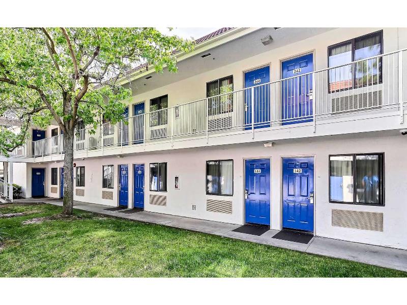 Motel 6-Pinole, CA GA 2