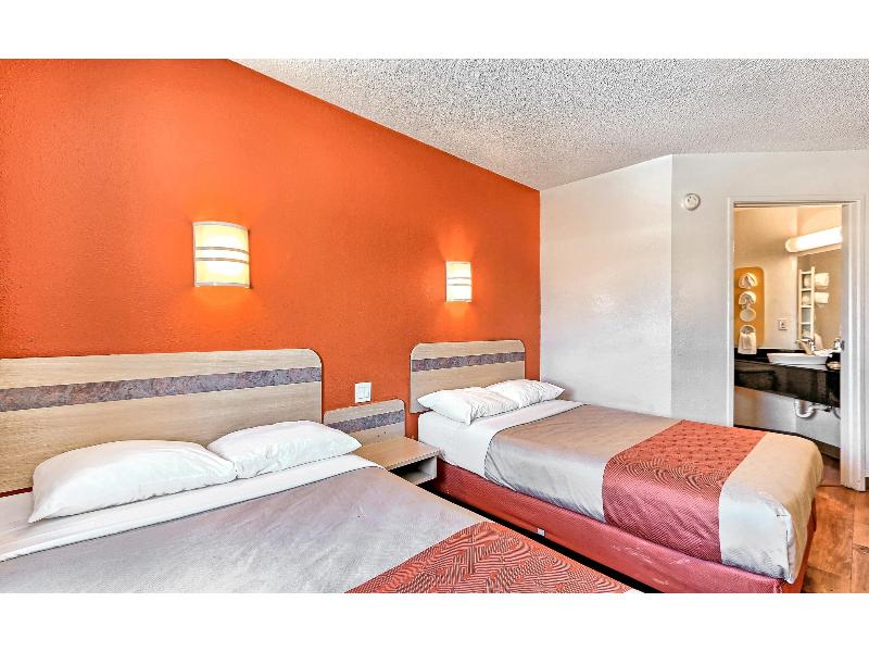Motel 6-Pinole, CA GA 5