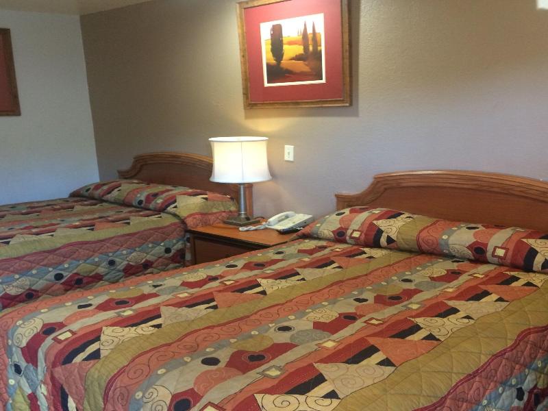 Crown Lodge Motel Oakland image