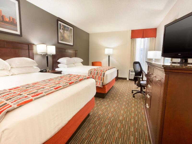 Drury Inn Suites St Louis Airport image