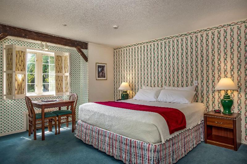 Auld Holland Inn image
