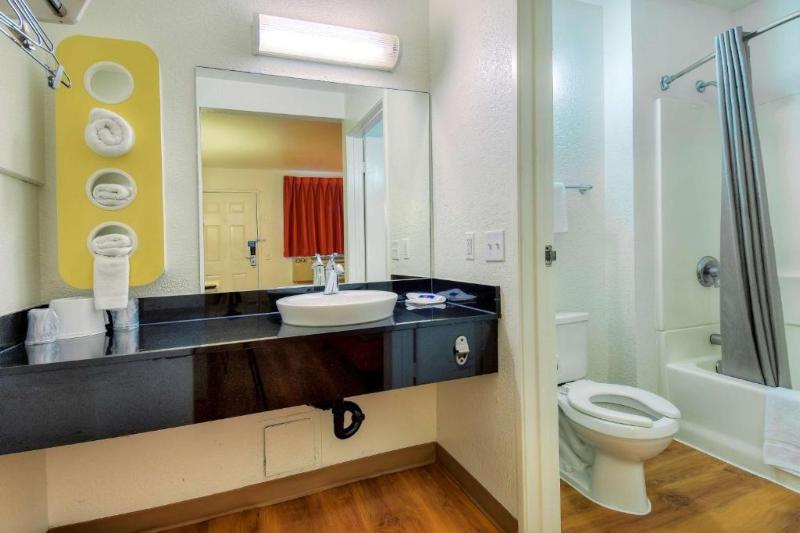 Motel 6 Chino, CA - Los Angeles Area image