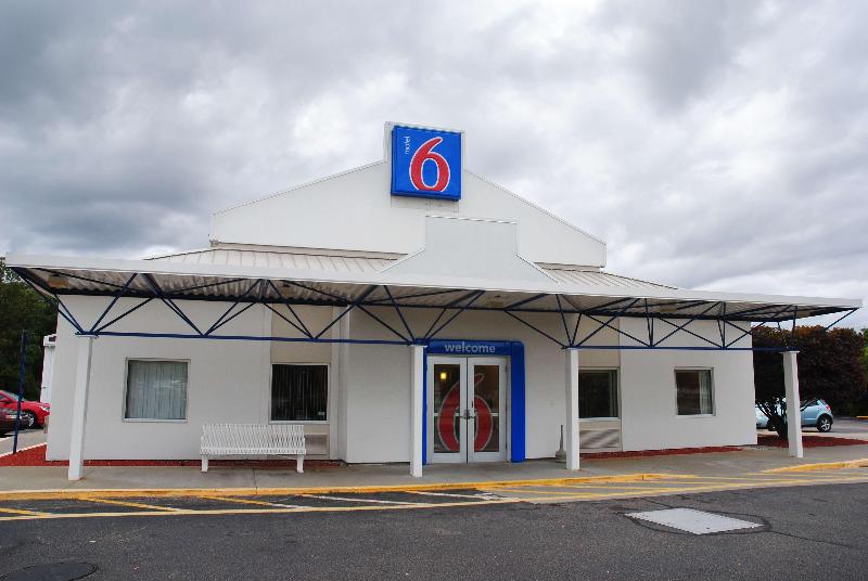 Motel 6 Providence East — general view