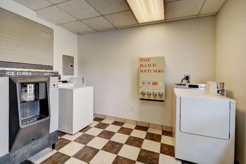 Motel 6 Providence East — general view