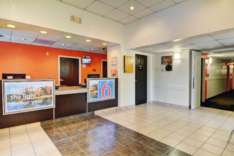 Motel 6 Providence East image