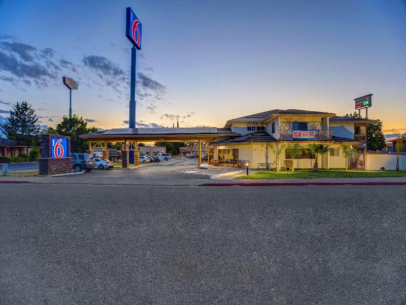 Motel 6 Anderson, CA - Redding Airport image