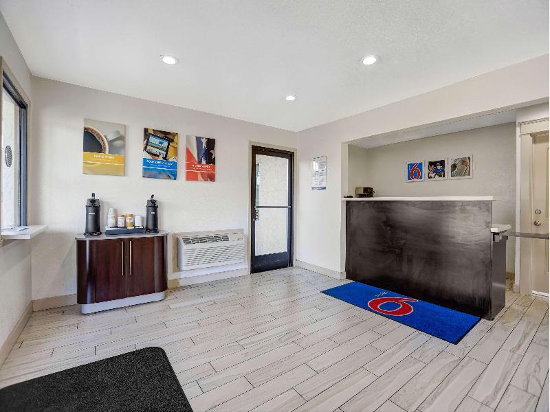 Motel 6 Anderson, CA - Redding Airport image